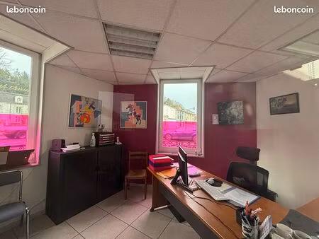 bureaux a louer avec parking