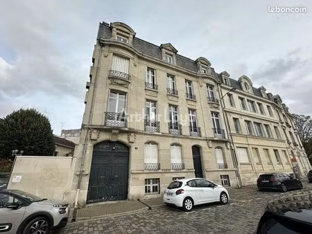 bureaux 461 m²