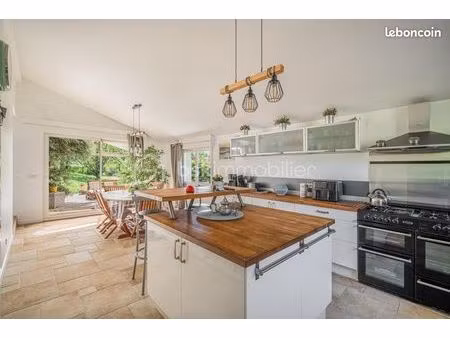 maison 5 pièces 141 m²