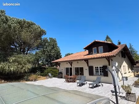 maison 6 pièces 185 m²