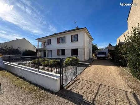 maison 6 pièces 160 m²