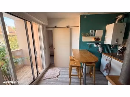 t1 bis meublé de 34 m² – location étudiante septembre à juin – saint-vincent-de-tyrosse