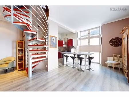 appartement 2 pièces 59 m² tours quartier cathédrale 240.000