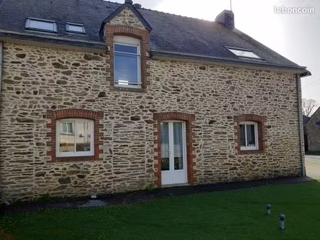 maison en pierres rénovée en 2011