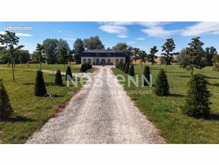 propriété 9 pièces 220 m²