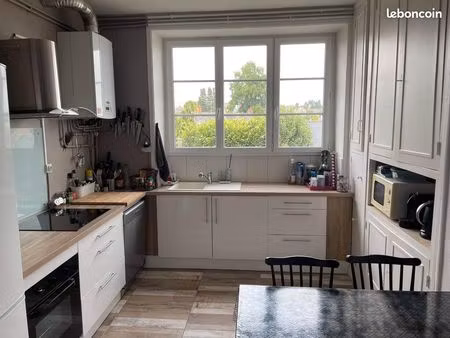 ☀️ t2 traversant 54 m² hyper centre fougères – lumineux – cave & grenier – 600 cc