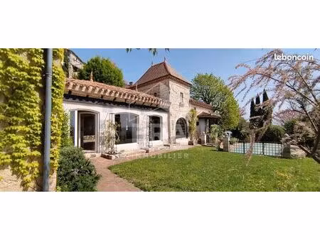 propriété 10 pièces 390 m²