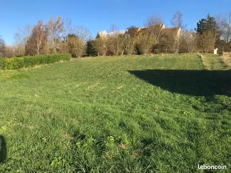 terrain 1 577 m² jaux