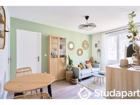 chambre 1 pièce 11 m²