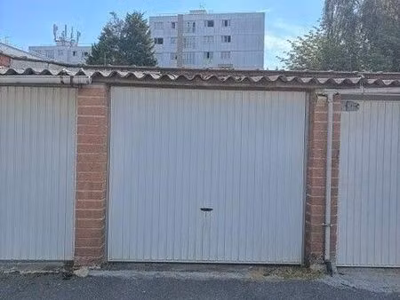 garage 1 pièce 15 m²