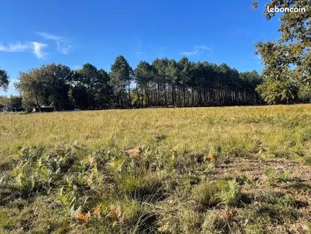terrain 673 m² le porge