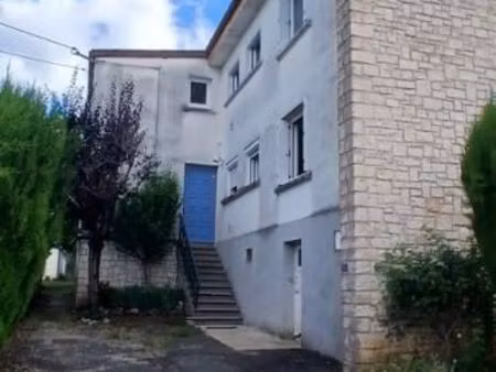 immeuble 3 pièces 250 m²