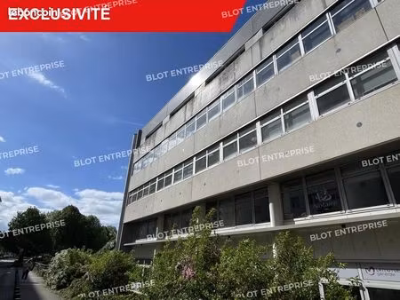 bureaux 250 m²