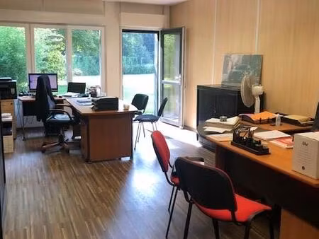 bureau 45 m²