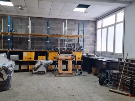 vend ateliers  depots