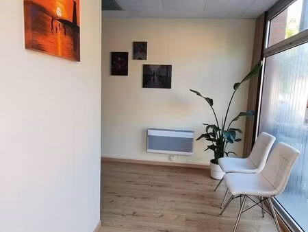 cabinet / bureau rénové à louer