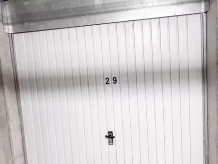 garage/box 35 m² lorient