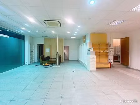 local commercial à louer