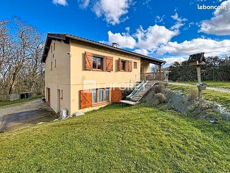 propriété 8 pièces 218 m²