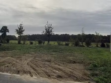 terrain 462 m² saint mars du desert