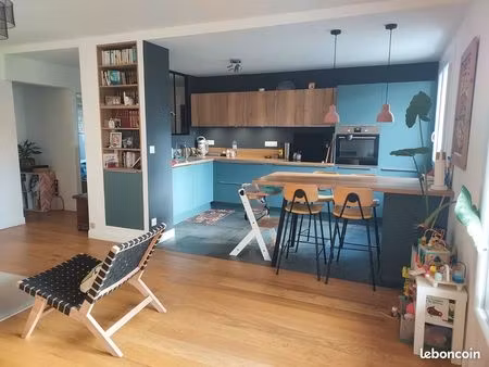 appartement 4 pièces 1160 euros charges comprises