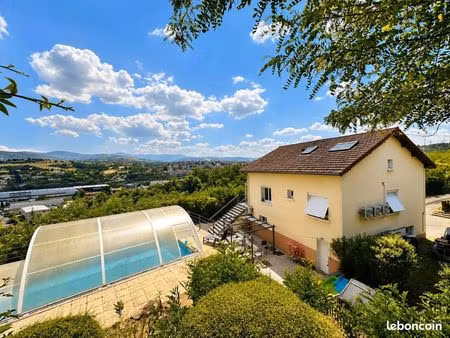 maison 6 pièces 135 m²