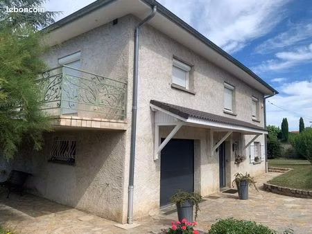 maison 6 pièces 203 m²