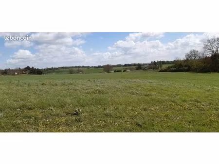 terrain avec belle vue sur la vallée de la loire