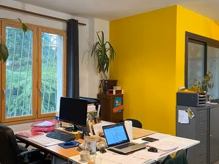 a louer : bureau climatisé à lodève
