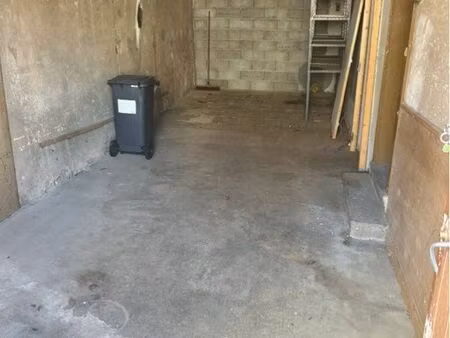 hangar stockage / bureau