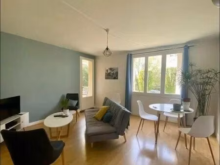 chambre 1 pièce 88 m²
