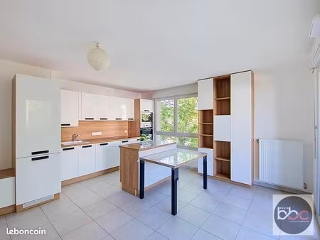 appartement 4 pièces 77 m²