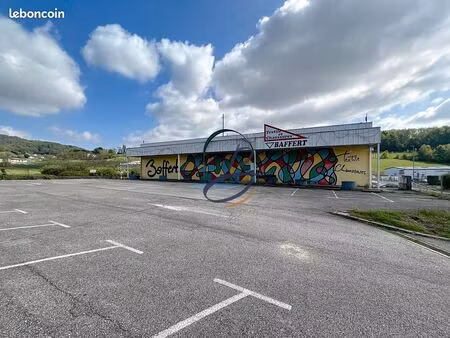 local commercial 1530 m² bourgoin-jallieu