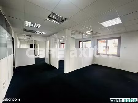 bureaux 197 m² bourgoin jallieu