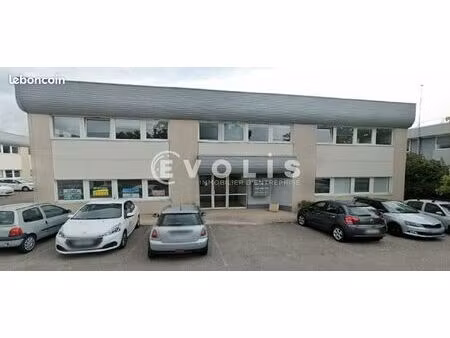 bureaux 298 m²