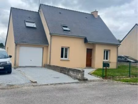 maison*4 pièces *derval