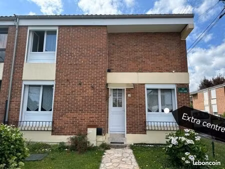 maison 8 pièces 101 m²
