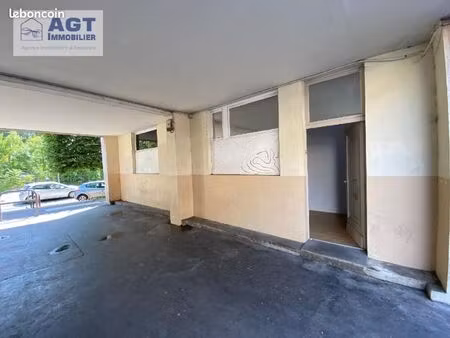 local commercial 43 m²