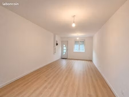 maison 7 pièces 95 m²
