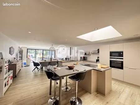 maison 5 pièces 111 m²