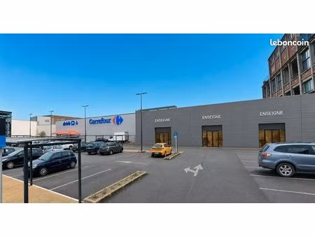 local commercial 550 m² beauvais