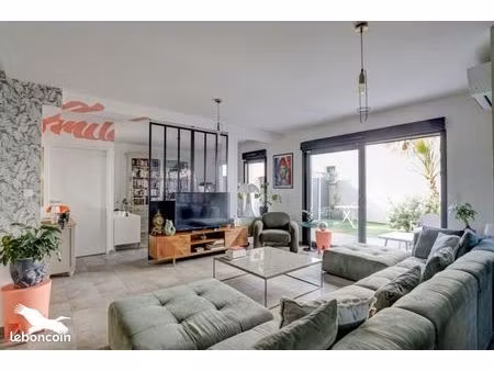 maison 5 pièces 151 m²