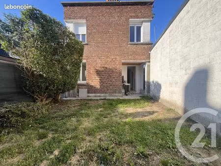 maison 4 pièces 75 m²