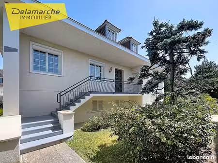 maison 9 pièces 135 m²