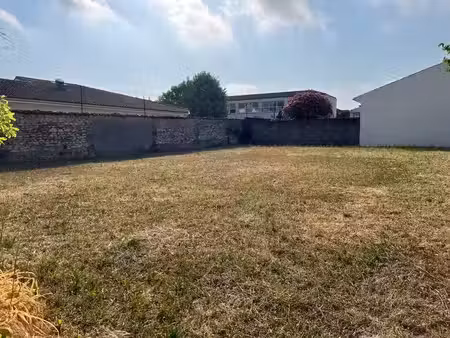 vente terrain 645 m² à cognac (16100)  61 600 €