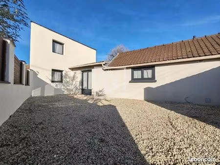 maison 4 pièces 80 m²