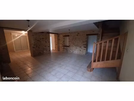 maison de campagne en pierre