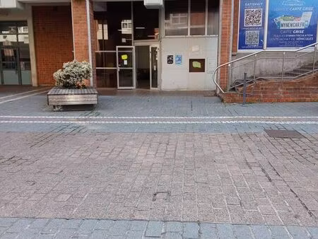 local commercial 130m
