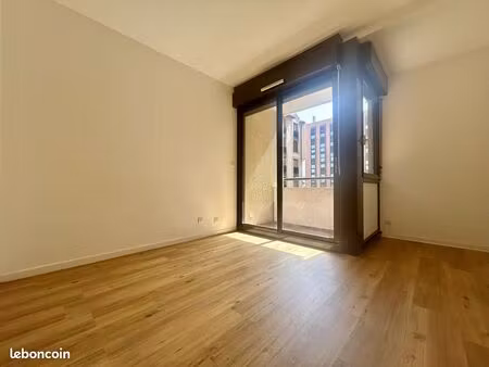 studio 1 pièce 19 m²