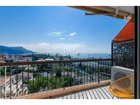 beaulieu-sur-mer  superbe trois pièces rénové avec terrasse et vue mer panoramique